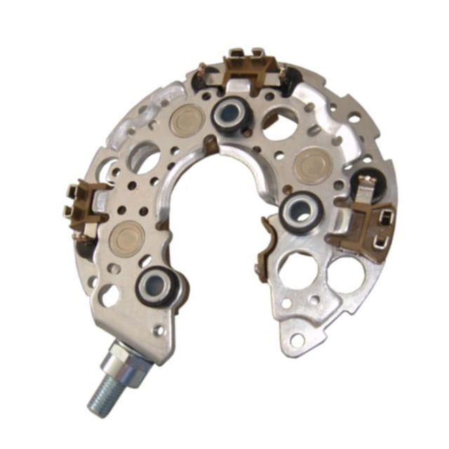 ALTERNATOR DENSO 12V 140A RENAULT CLIO IV / FIAT BRAVO STILO - Cargo Parts